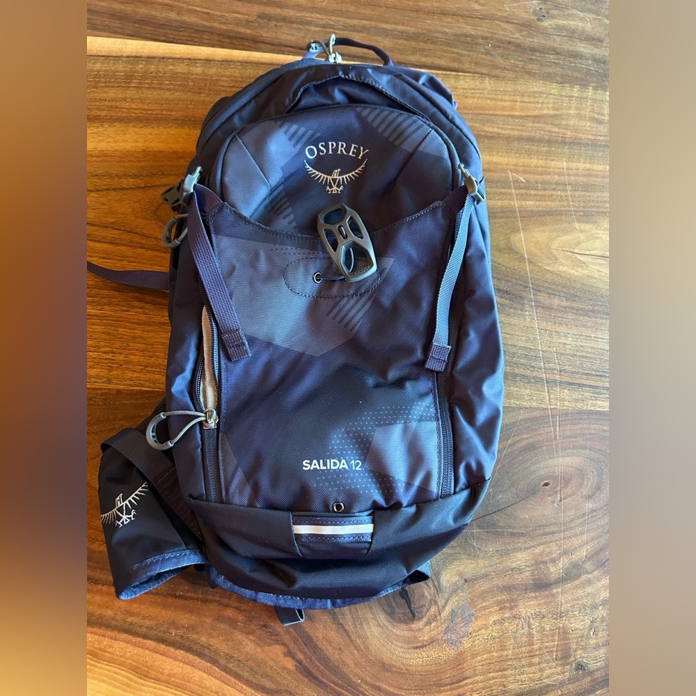 Osprey Salida 12 cycling biking daypack backpack, dark purple, NWOT